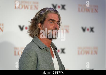 Köln, Deutschland. 17. August 2022. Der Unternehmer Nils Glagau kommt zur Vorführung der neuen Staffel von 'die Höhle der Löwen'. Quelle: Henning Kaiser/dpa/Alamy Live News Stockfoto