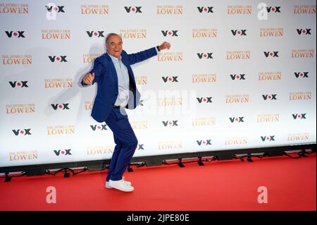 Köln, Deutschland. 17. August 2022. Unternehmer Georg Kofler kommt zur Vorführung der neuen Staffel von 'die Höhle der Löwen'. Quelle: Henning Kaiser/dpa/Alamy Live News Stockfoto