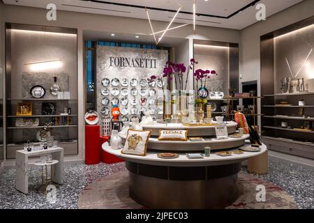 Saks Fifth Avenue Flagship Store Interior, New York City, USA 2022 Stockfoto