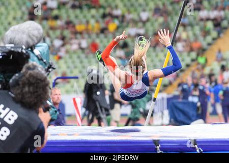 München, Deutschland. 17.. August 2022. 17,8.2022, München, Olympiastadion, Europameisterschaft München 2022: Leichtathletik, Margot Chevrier (Frankreich) beim Damen-Stabhochsprung-Finale (Sven Beyrich/SPP-JP) Quelle: SPP Sport Pressefoto. /Alamy Live News Stockfoto