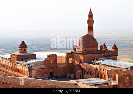 Blick über den historischen Ishak Pasha Palast in Dogubeyazit, Türkei. Stockfoto