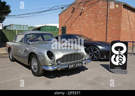 Aston Martin DB5 (1963, 2021 Bond „No Time to die“ Stunt Replica), Aston Martin Heritage Day 2022, Brooklands Museum, Weybridge, Surrey, England, UK Stockfoto