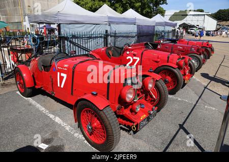 Aston Martin Le Mans Team Cars (LM17 1934, LM18-LM20 1935), Aston Martin Heritage Day 2022, Brooklands Museum, Weybridge, Surrey, England, Großbritannien, Europa Stockfoto