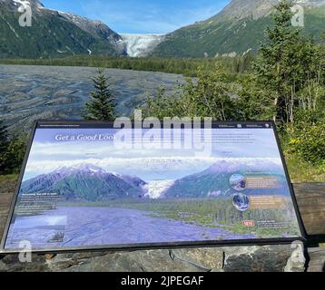 29. Juli 2022, Kenai Fjord National Park, Alaska, USA: Exit Glacier ist ein Gletscher, der vom Harding Ice Field in den Kenai Mountains vor dem Anchorage - Seward Highway abgeleitet wurde, Freitag, 29. Juli 2022. Seit 2004 ist sie um mehr als 2.300 Fuß zurückgegangen. (Bild: © Mark Hertzberg/ZUMA Press Wire) Stockfoto