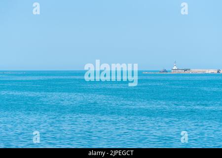 Russische sewastopol Gruppe russland militärische Marine Tag Himmel segeln Schlachtschiff, Konzept Wasser krim für Kriegsschiff von der Hafenküste, Transport Verteidigung Stockfoto