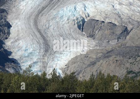 29. Juli 2022, Kenai Fjord National Park, Alaska, USA: Exit Glacier ist ein Gletscher, der vom Harding Ice Field in den Kenai Mountains vor dem Anchorage - Seward Highway abgeleitet wurde, Freitag, 29. Juli 2022. Seit 2004 ist sie um mehr als 2.300 Fuß zurückgegangen. (Bild: © Mark Hertzberg/ZUMA Press Wire) Stockfoto