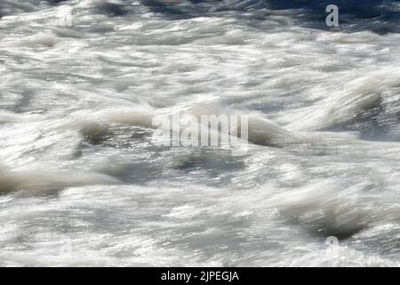 29. Juli 2022, Kenai Fjord National Park, Alaska, USA: Exit Glacier ist ein Gletscher, der vom Harding Ice Field in den Kenai Mountains vor dem Anchorage - Seward Highway abgeleitet wurde, Freitag, 29. Juli 2022. Seit 2004 ist sie um mehr als 2.300 Fuß zurückgegangen. (Bild: © Mark Hertzberg/ZUMA Press Wire) Stockfoto