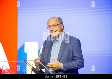 São PAULO, SP – 17. AUGUST: Geraldo Alckmin (ehemaliger Gouverneur von São Paulo), der für Luiz Inacio Lula da Silva kandidiert, spricht während eines Treffens mit Unternehmern im Hotel Novotel São Paulo am 17. August 2022 in São Paulo, SP, Brasilien. (Foto von Gerson Areias/PxImages) Credit: Px Images/Alamy Live News Stockfoto