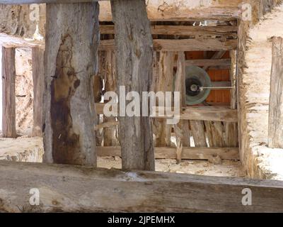 Kirche aus dem 19.. Jahrhundert der St. Athanasios in Palaiokasthon, Chalkidiki Stockfoto