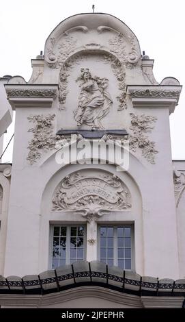 Jugendstilfassade des Musikvereines Élysée Montmartre, 72 Boulevard de Rochechouart, Paris, Frankreich. Stockfoto