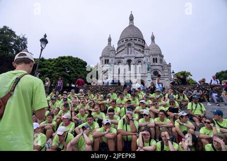 Eine Gruppe südafrikanischer Schüler besucht die Basilika Sacré Coeur de Montmartre (Sacré-Coeur de Montmartre), Paris, Frankreich Stockfoto