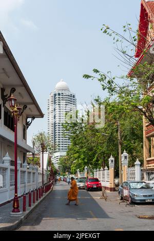 Wat Chakrawatracha Wat Woramahawihan (Wat Sam Pluem) Straße. Bunte Straßen und Alltag. Bangkok ist ein wichtiges Touristenziel. Stockfoto