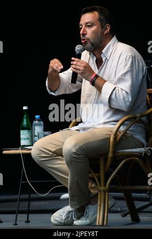 Marina Di Pietrasanta, Italien. 17. Aug, 2022 Treffen in der Caffe de La Versiliana, auf dem Foto Matteo Salvini, Leiter der Lega Credit: Stefano Dalle Luche/Alamy Live News Stockfoto