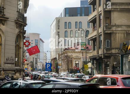 Bukarest, Rumänien - 07. März 2022: Das Mercure Bucharest City Centre ist ein 4-Sterne-Hotel in der George Enescu Straße in Bukarest, Rumänien. Stockfoto