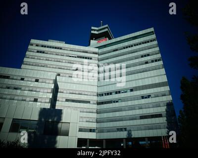 Berlin, Deutschland. 10. August 2022. Das RBB-Sendezentrum fotografiert am 10. August 2022 in Berlin Charlottenburg. © VON XAMAX Credit: XAMAX/dpa/Alamy Live News Stockfoto