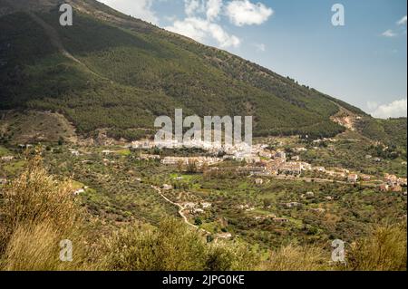 Frühling in der Sierra de Tejeda Gebirge in der Nähe von Malaga, Andalusien, Spanien Stockfoto