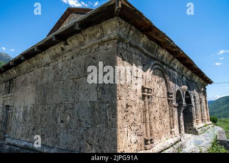 Yanashi-Kloster des Propheten Jonah in Latali, Svaneti, Georgien Stockfoto