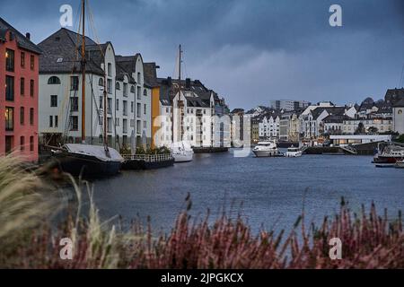 Innenstadt von Ålesund im Winter, Norwegen. Stockfoto