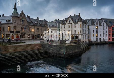 Innenstadt von Ålesund im Winter, Norwegen. Stockfoto