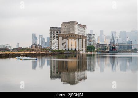 Spiegelbild von Royal Docks, London Stockfoto