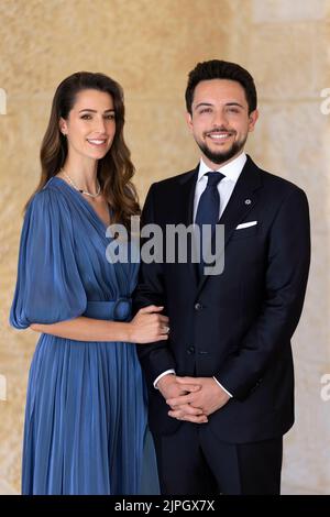 Amman, Jordanien. 17. August 2022. Kronprinz Al Hussein von Jordanien und Frau Rajwa Al Saif in Amman, am 17. August 2022 Quelle: Royal Hashemite Court/Albert Nieboer/Netherlands OUT/Point de Vue OUT/dpa/Alamy Live News Stockfoto