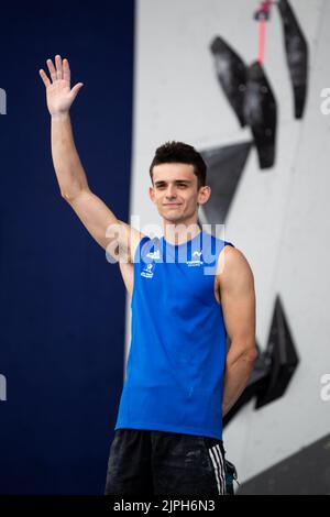 München, Deutschland. 18. August 2022. München, Deutschland, August 18. 2022: Sam Avezou (FRA) beim Sportkletterspiel Männer Combined Boulder and Lead Final am Königsplatz bei den Münchner Europameisterschaften 2022 in München (Liam Asman/SPP) Quelle: SPP Sport Pressefoto. /Alamy Live News Stockfoto