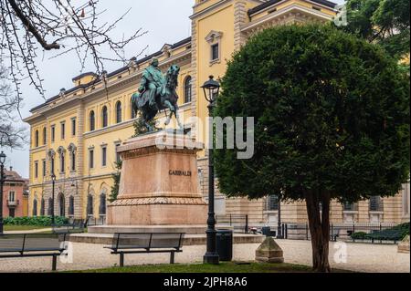 Reiterstandbild von Giuseppe Garibaldi (1886) des italienischen Bildhauers Francesco Barzaghi (1839-1892), Verona, norditalien, Europa Stockfoto