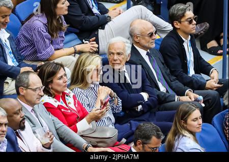 New York, USA. 08. September 2019. Ralph Lauren und seine Frau Ricky Anne Loew-Beer sehen am 08. September 2019 in New York City das Finale zwischen dem Spanier Rafael Nadal und dem Russen Daniil Medvedev im Arthur Ashe Stadium im USTA Billie Jean King National Tennis Center. Kredit: Unabhängige Fotoagentur/Alamy Live Nachrichten Stockfoto