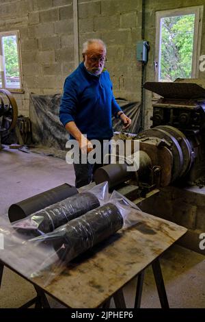 France, Cher (18), Neuilly-en-Sancerre, Workshop zur Tonvorbereitung „Land and Ashes“, Bruno & Michel Cornille Stockfoto