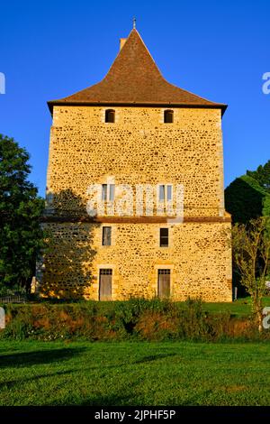 Frankreich, Cher (18), Berry, Neuvy-Deux-Clochers, la Tour de Vesvre // Frankreich, Cher (18), Berry, Neuvy-Deux-Clochers, der Turm von Vesvre Stockfoto