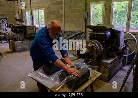 France, Cher (18), Neuilly-en-Sancerre, Workshop zur Tonvorbereitung „Land and Ashes“, Bruno & Michel Cornille Stockfoto