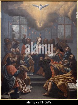 CHAMONIX, FRANKREICH - 5. JULI 2022: Das Pfingstgemälde in der St. Michael Kirche von einem unbekannten Künstler aus dem 19. Jh. Stockfoto