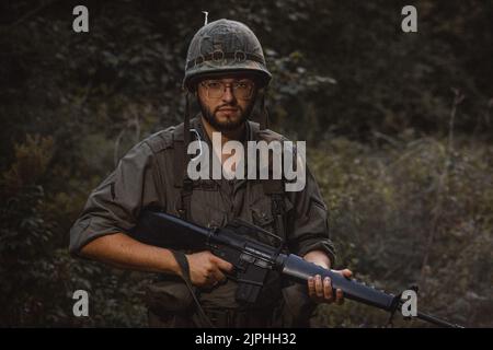 Amerikanische Soldaten, Vietnam-Kostüme Stockfoto