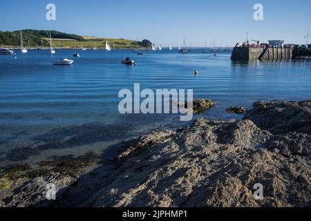 Küstensommer in St. Mawes, Cornwall, Großbritannien Stockfoto