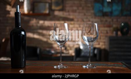 Weinglas, Rotwein, Glaswaren, Rotweine Stockfoto