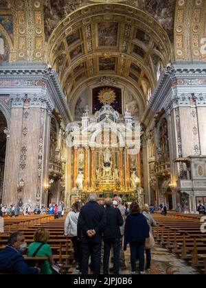 Gesú Nuovo Kirche Blick auf den Hochaltar Stockfoto