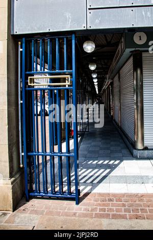 Eingang zum alten Markt der Stadt Doncaster Stockfoto