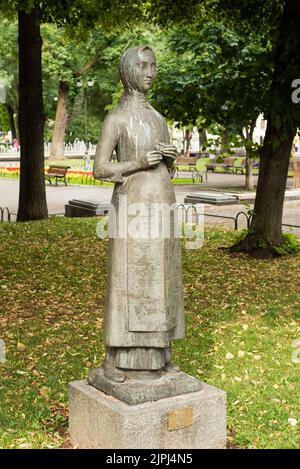 Eine Skulptur für eine Frau vor dem Museum der Sofia City Art Gallery in Sofia, Bulgarien, Osteuropa, Balkan, EU Stockfoto