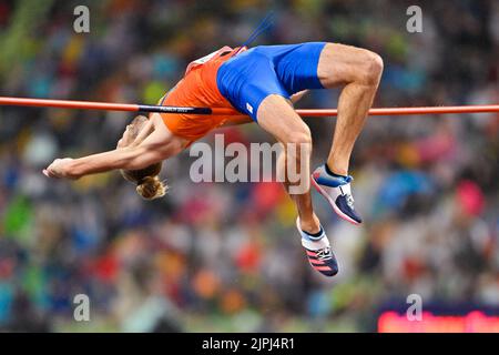 MÜNCHEN, DEUTSCHLAND - 18. AUGUST: Douwe Amels aus den Niederlanden startet im Männer-Hochsprung bei der Europameisterschaft München 2022 im Olympiastadion am 18. August 2022 in München (Foto: Andy Astfalck/BSR Agency) Stockfoto