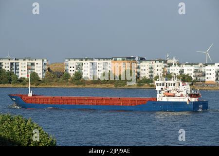 Das Frachtschiff ANMARE fährt die Themse entlang, nachdem es eine Ladung im Hafen von London gesammelt hat Stockfoto