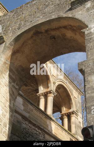 Carovigno, Italien. Außenansicht des Schlosses aus dem 14.. Jahrhundert (Il Castello Dentice di Frasso). Stockfoto