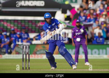 Leeds, England, 14. August 2022. Glenn Maxwell hat in Headingley gegen Northern Superchargers gegen London Spirit in den Hundert geschlagen. Quelle: Colin Edwards Stockfoto