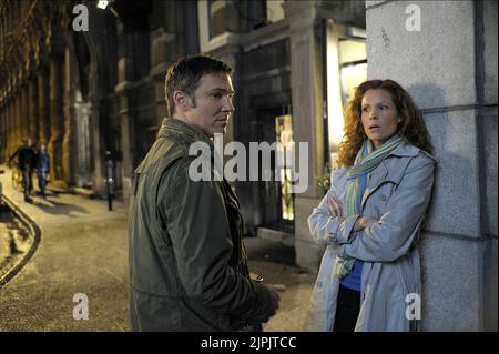 LOREN DEAN, ROBYN LIVELY, SIMON MILLER, 2011 Stockfoto