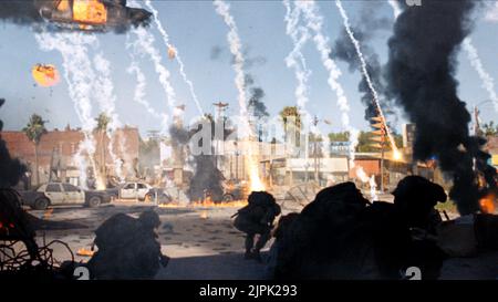 MARINE-ZUG STELLT SICH GEGEN ALIEN-INVASION, SCHLACHT IN LOS ANGELES, 2011 Stockfoto