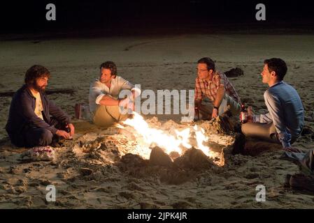 ZACH GALIFIANAKIS, Bradley Cooper, ED HELMS und Justin Bartha, DER KATER TEIL II, 2011 Stockfoto