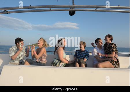 SIMON VOGEL, LAURA SCHELLFISCH, LYDIA ROSE BEWLEY, JAMES BUCKLEY, BLAKE HARRISON, JESSICA KNAPPETT, die INBETWEENERS FILM, 2011 Stockfoto