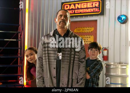 ROWAN BLANCHARD, Danny Trejo, MASON COOK, SPY KIDS: ALLE ZEIT DER WELT IN 4D, 2011 Stockfoto