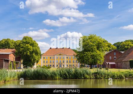 Schloss gut Wotersen in Roseburg Schleswig-Holstein in Deutschland als Filmset für einige deutsche Filme verwendet Stockfoto