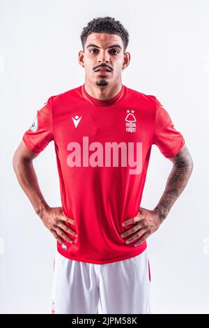 Morgan Gibbs-White Schilder für Nottingham Forest von Wolverhampton Wanderers Stockfoto