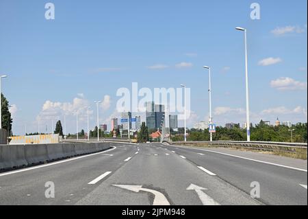 Wien, Österreich. Fahren auf der Autobahn A2 in Österreich Stockfoto